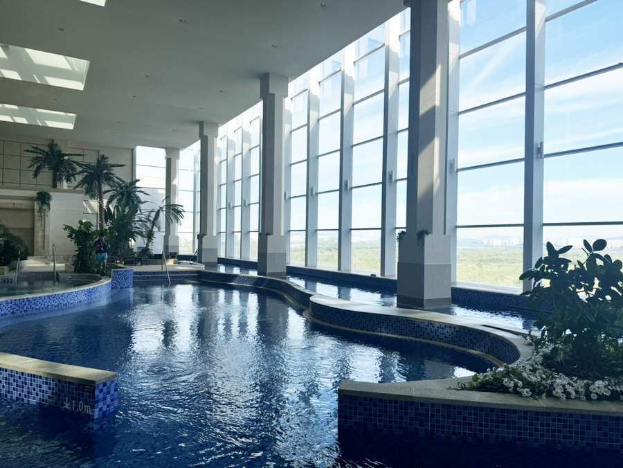 Table garnie de plats sains